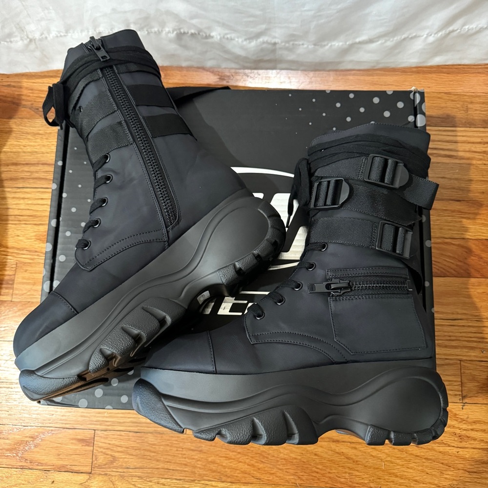 Dolls Kill Poster Girl MAD HUSTLE POCKET COMBAT BOOTS